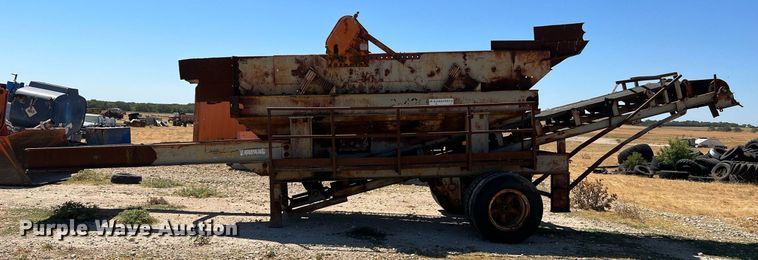 image for item DQ2165 Cedarapids  screen