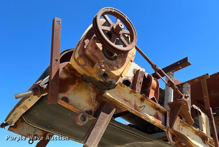 image for item DQ2165 Cedarapids  screen