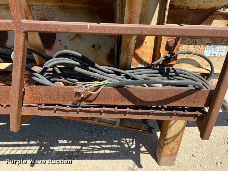 image for item DQ2165 Cedarapids  screen