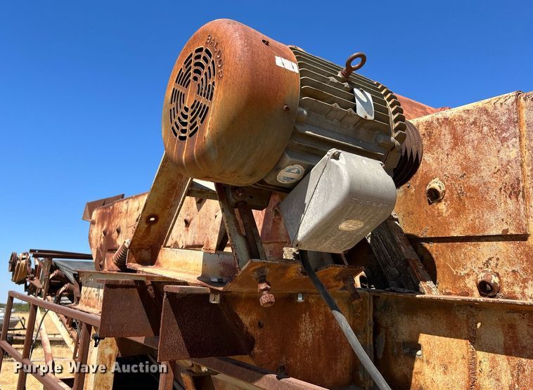 image for item DQ2165 Cedarapids  screen