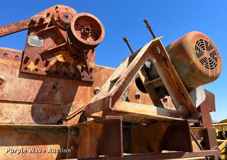 image for item DQ2165 Cedarapids  screen