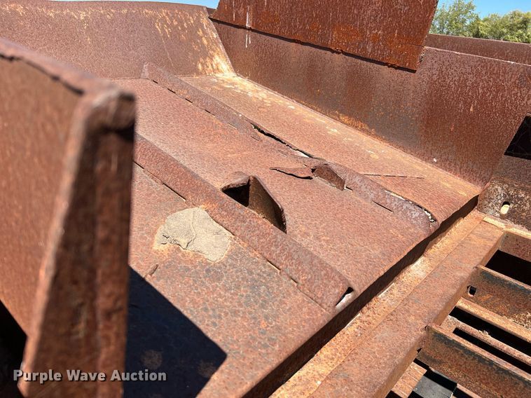 image for item DQ2165 Cedarapids  screen