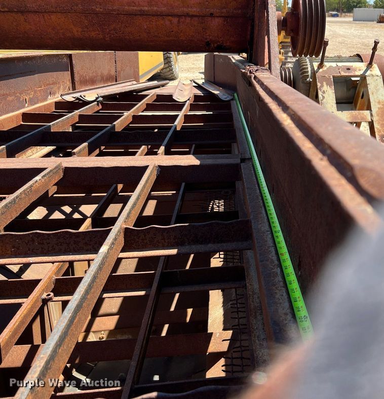 image for item DQ2165 Cedarapids  screen