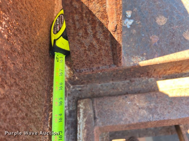 image for item DQ2165 Cedarapids  screen