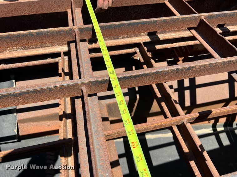 image for item DQ2165 Cedarapids  screen