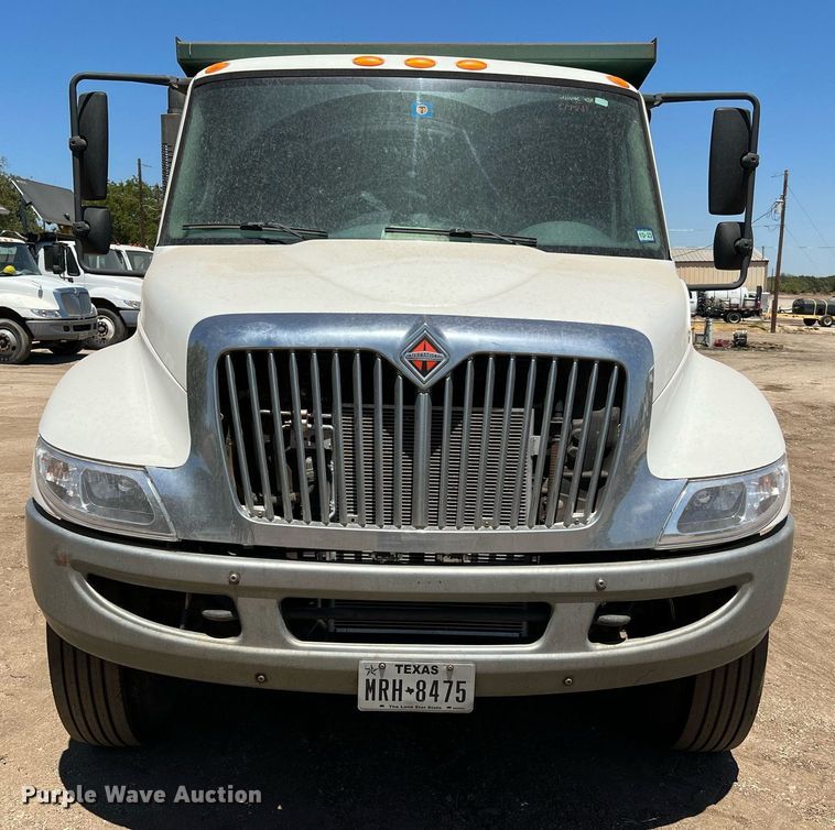 image for item DQ2166 2007 International 4300  dump truck