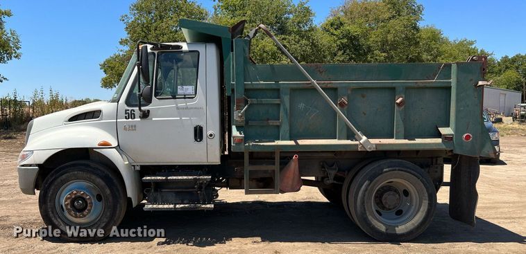 image for item DQ2166 2007 International 4300  dump truck