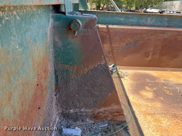 image for item DQ2166 2007 International 4300  dump truck