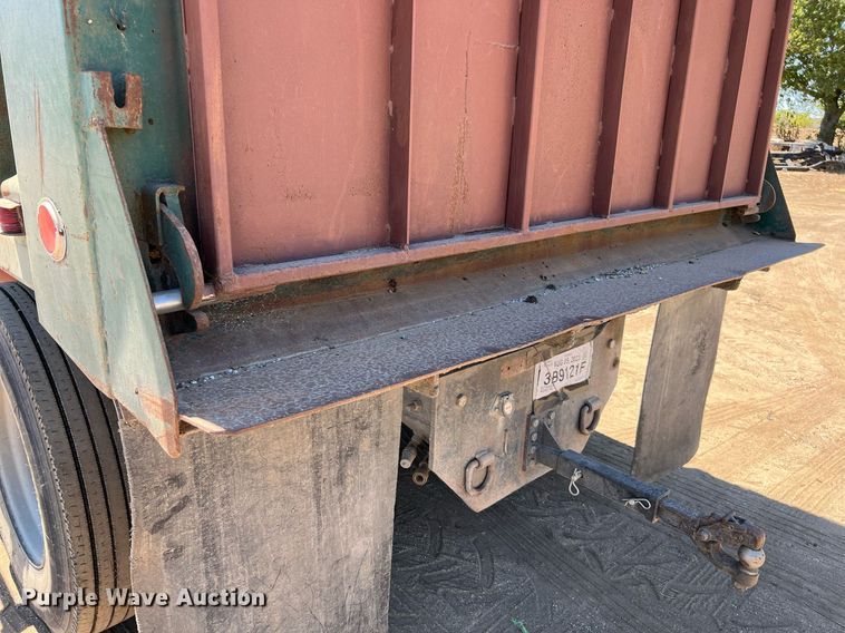 image for item DQ2166 2007 International 4300  dump truck