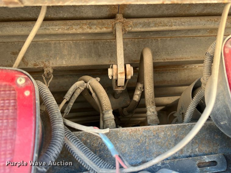 image for item DQ2166 2007 International 4300  dump truck