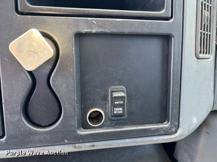 image for item DQ2166 2007 International 4300  dump truck