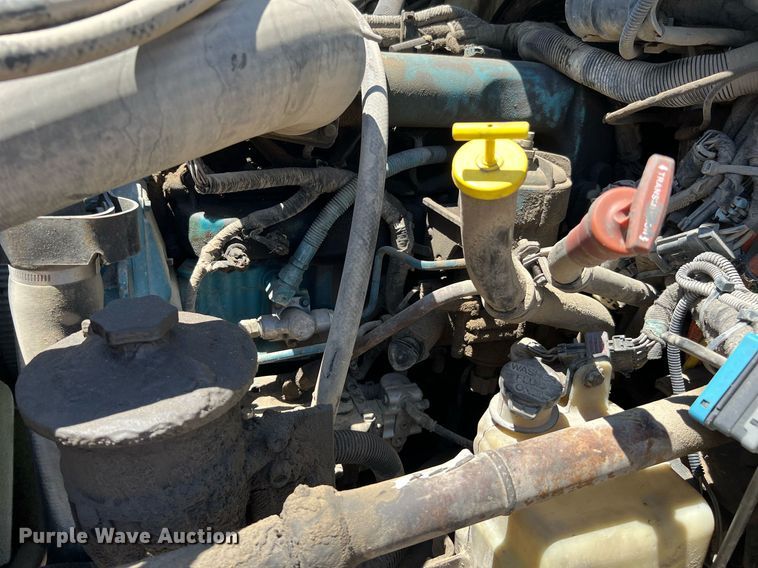 image for item DQ2166 2007 International 4300  dump truck