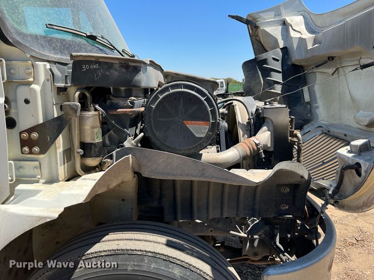 image for item DQ2166 2007 International 4300  dump truck