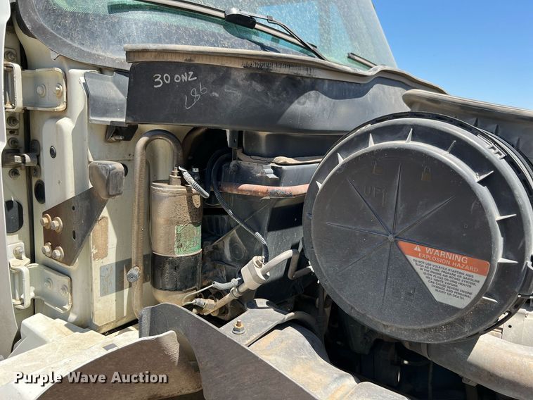 image for item DQ2166 2007 International 4300  dump truck