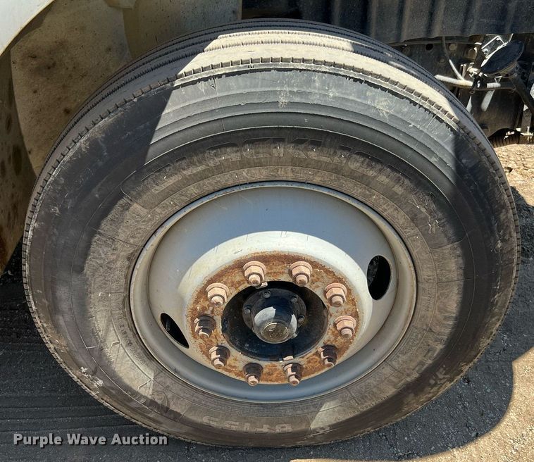 image for item DQ2166 2007 International 4300  dump truck