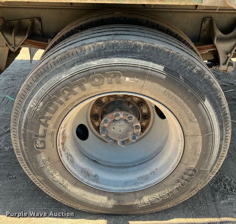 image for item DQ2166 2007 International 4300  dump truck