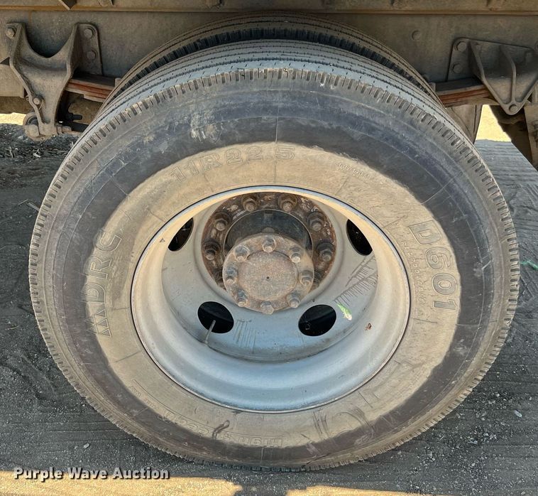 image for item DQ2166 2007 International 4300  dump truck