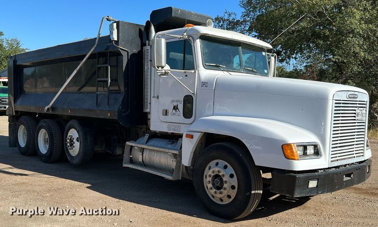 image for item DQ2167 2000 Freightliner FLD  dump truck