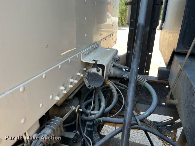 image for item DQ2167 2000 Freightliner FLD  dump truck