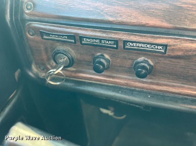 image for item DQ2167 2000 Freightliner FLD  dump truck