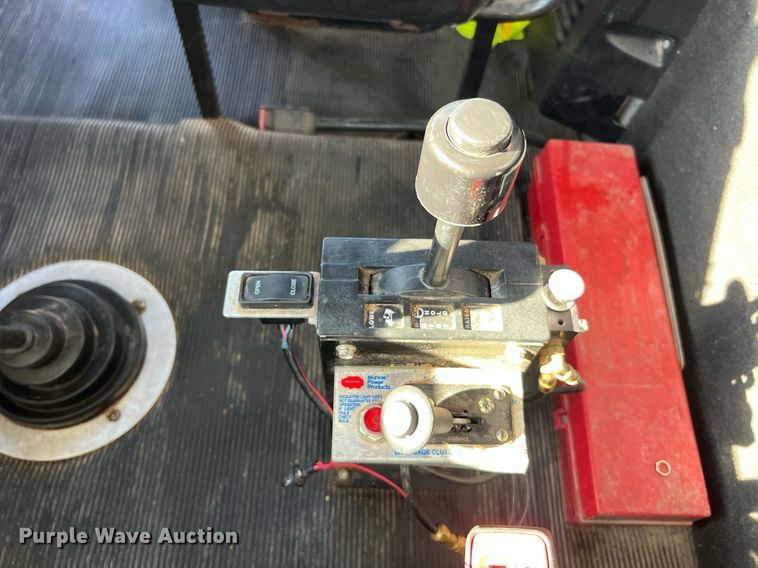 image for item DQ2167 2000 Freightliner FLD  dump truck