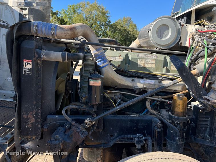 image for item DQ2167 2000 Freightliner FLD  dump truck