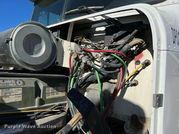 image for item DQ2167 2000 Freightliner FLD  dump truck