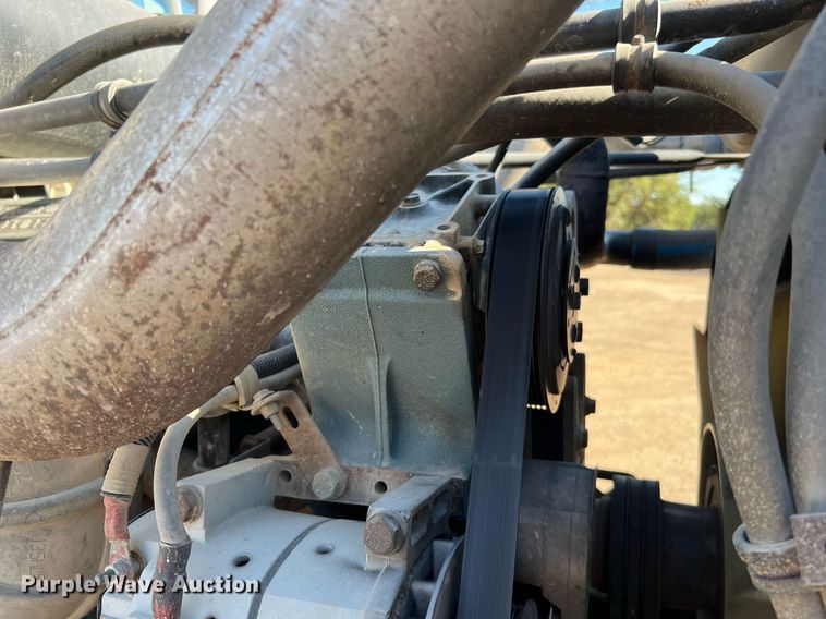 image for item DQ2167 2000 Freightliner FLD  dump truck