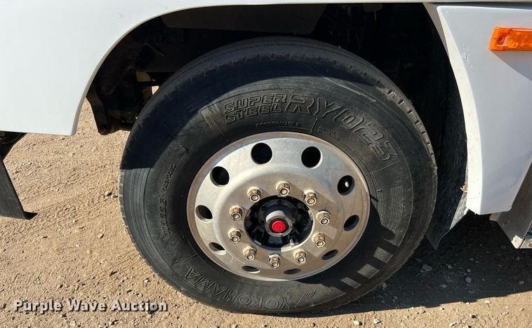 image for item DQ2167 2000 Freightliner FLD  dump truck