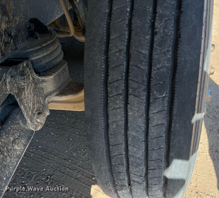 image for item DQ2167 2000 Freightliner FLD  dump truck