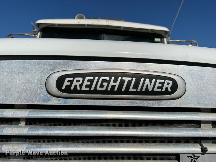 image for item DQ2167 2000 Freightliner FLD  dump truck
