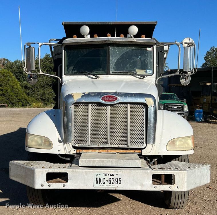 image for item DQ2168 2007 Peterbilt 340  dump truck