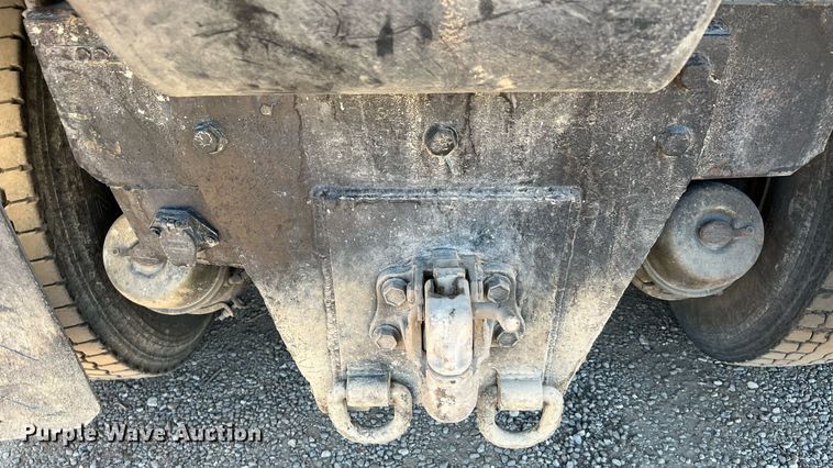 image for item DQ2168 2007 Peterbilt 340  dump truck