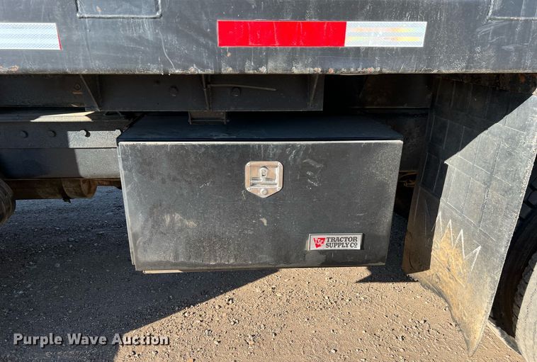 image for item DQ2168 2007 Peterbilt 340  dump truck