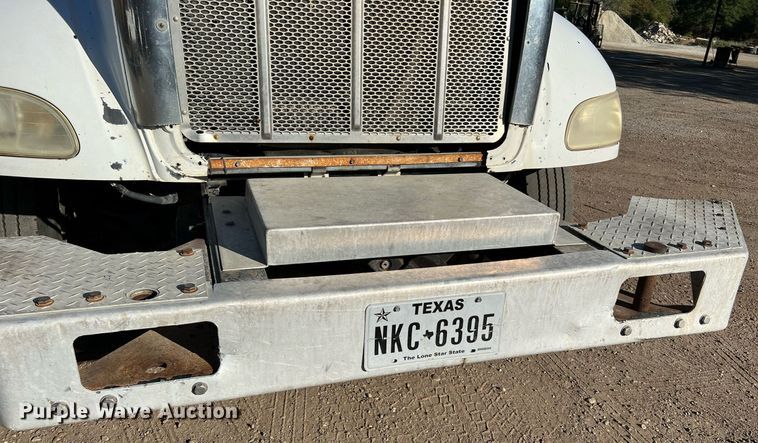 image for item DQ2168 2007 Peterbilt 340  dump truck