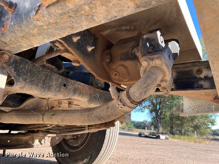 image for item DQ2168 2007 Peterbilt 340  dump truck