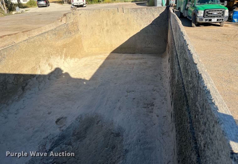 image for item DQ2168 2007 Peterbilt 340  dump truck