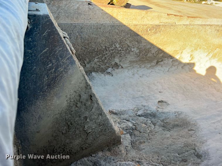 image for item DQ2168 2007 Peterbilt 340  dump truck