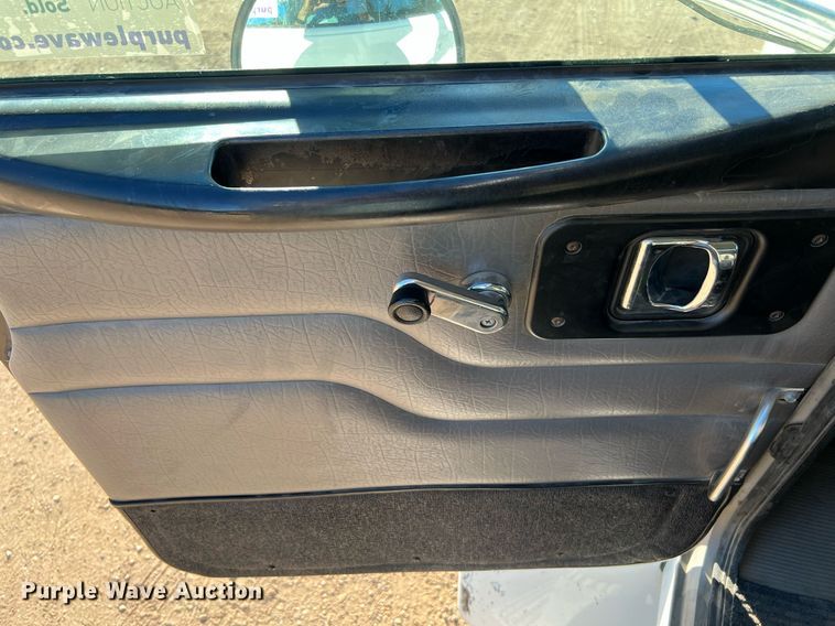 image for item DQ2168 2007 Peterbilt 340  dump truck