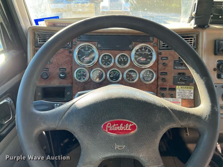 image for item DQ2168 2007 Peterbilt 340  dump truck