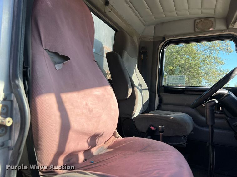 image for item DQ2168 2007 Peterbilt 340  dump truck