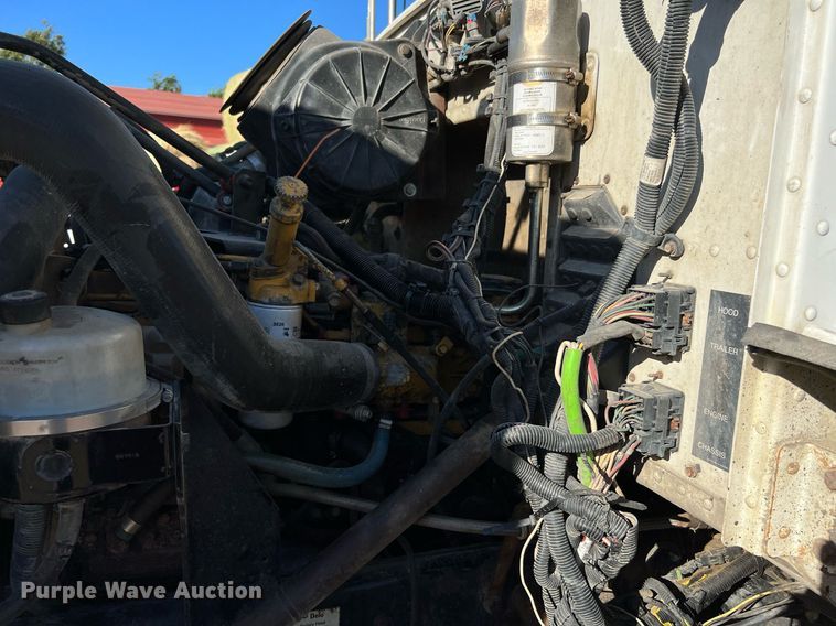 image for item DQ2168 2007 Peterbilt 340  dump truck