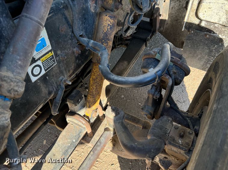 image for item DQ2168 2007 Peterbilt 340  dump truck