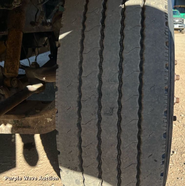 image for item DQ2168 2007 Peterbilt 340  dump truck