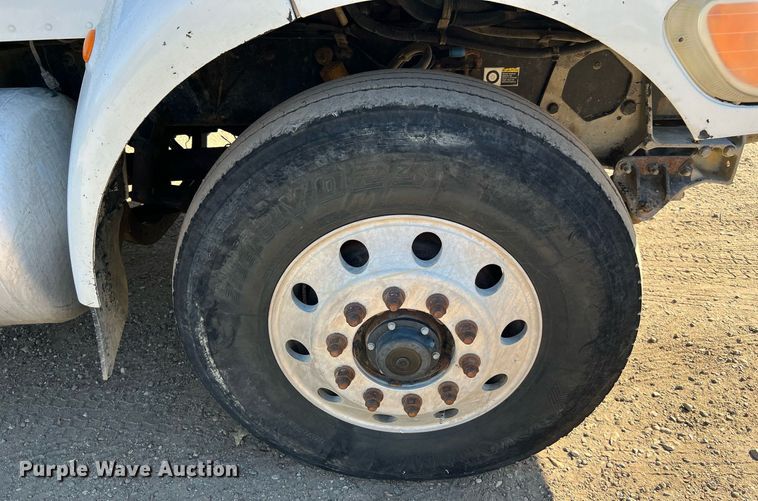 image for item DQ2168 2007 Peterbilt 340  dump truck