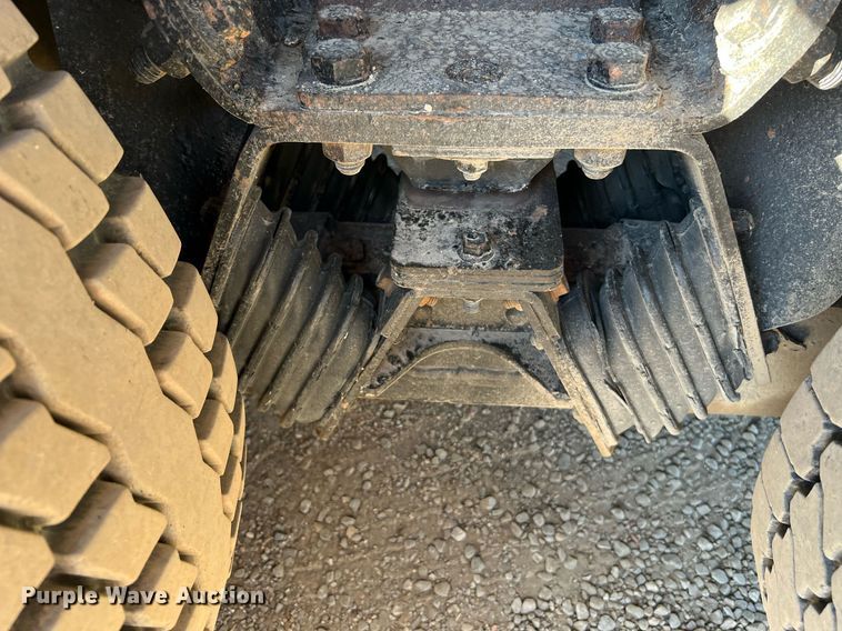 image for item DQ2168 2007 Peterbilt 340  dump truck