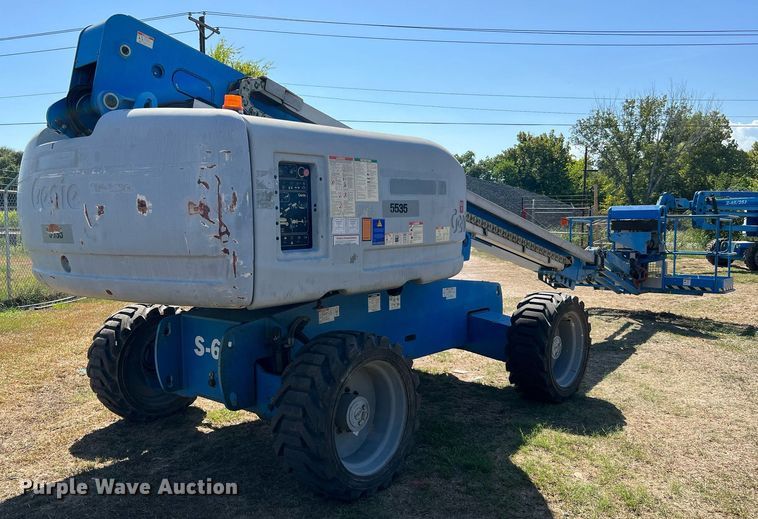 image for item DQ2170 2014 Genie S-65  boom lift