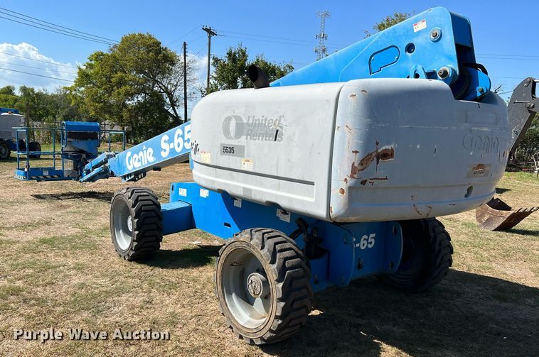image for item DQ2170 2014 Genie S-65  boom lift