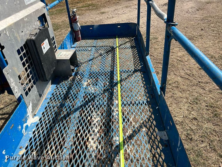 image for item DQ2170 2014 Genie S-65  boom lift