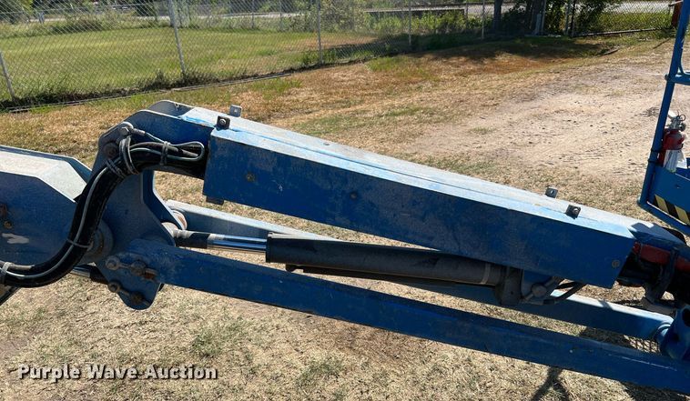 image for item DQ2170 2014 Genie S-65  boom lift